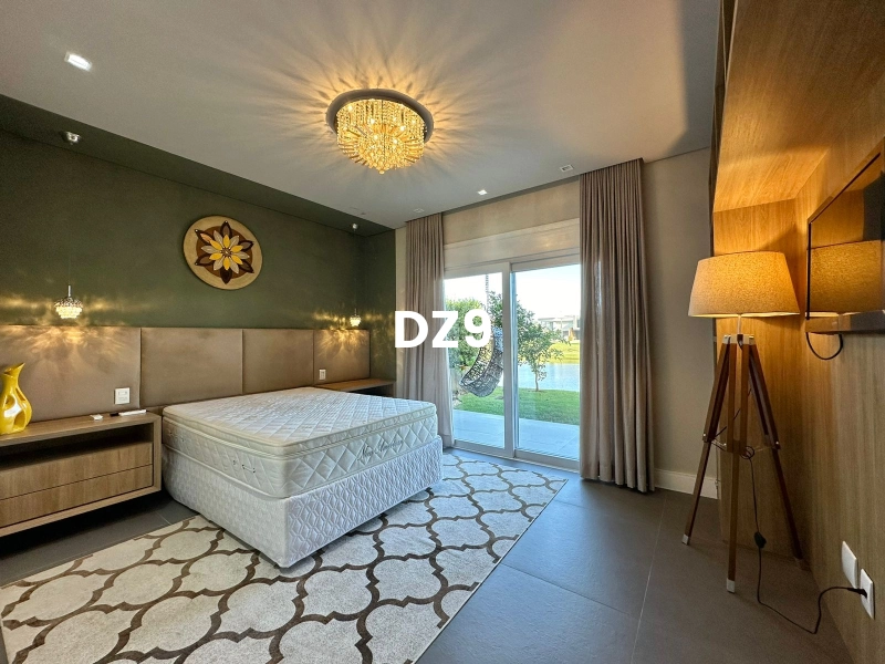 CASA ESTILOSA E ACONCHEGANTE EM CONDOMÍNIO FECHADO À VENDA!: 4ª foto da galeria de imagens do imóvel