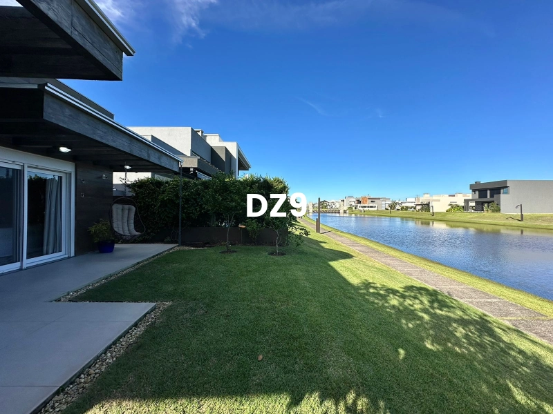 CASA ESTILOSA E ACONCHEGANTE EM CONDOMÍNIO FECHADO À VENDA!: 15ª foto da galeria de imagens do imóvel