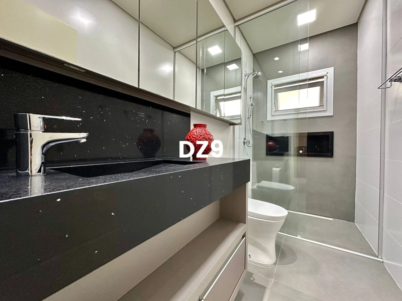 CASA ESTILOSA E ACONCHEGANTE EM CONDOMÍNIO FECHADO À VENDA!: 10ª foto da galeria de imagens do imóvel