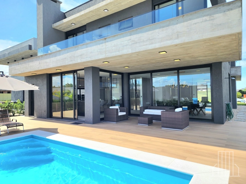 DESLUMBRANTE CASA NO CONDOMÍNIO COSTA SERENA: 13ª foto da galeria de imagens do imóvel