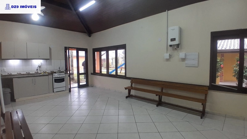 Sobrado com mezanino em Capão Novo: 17ª foto da galeria de imagens do imóvel