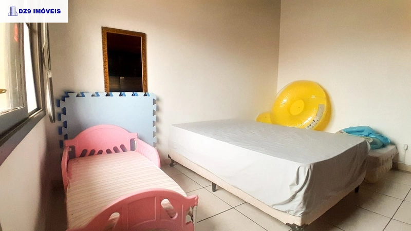 Sobrado com mezanino em Capão Novo: 10ª foto da galeria de imagens do imóvel