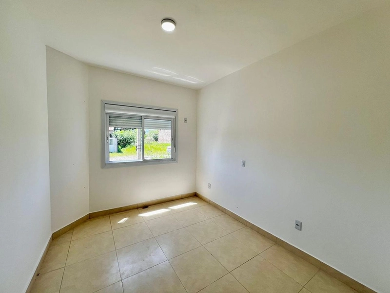 Casa com 2 Dormitórios e Amplo Pátio – Aceita Financiamento: 7ª foto da galeria de imagens do imóvel