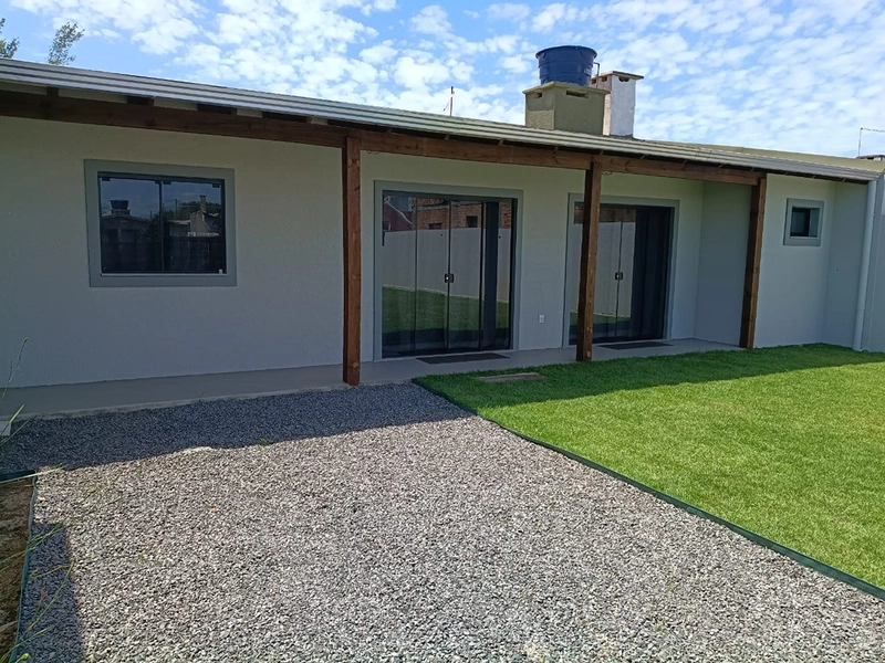 CASA PARA ALUGUEL ANUAL EM CAPÃO NOVO!: 2ª foto da galeria de imagens do imóvel