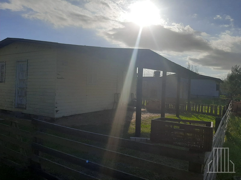 EXCELENTE LOTE À VENDA NO BAIRRO CAPÃO NOVO – EM OBRA: 3ª foto da galeria de imagens do imóvel