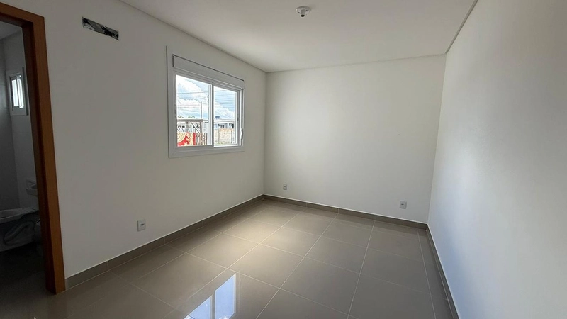 CASA DE ESQUINA A VENDA NO BAIRRO ZONA NORTE!: 12ª foto da galeria de imagens do imóvel