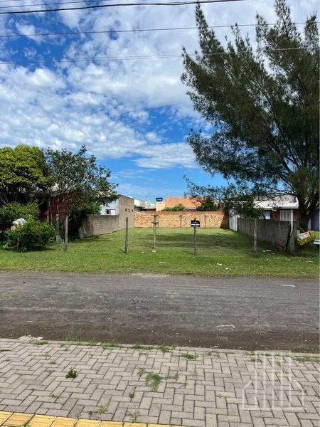 EXCELENTE TERRENO AMPLO E ATERRADO NO JARDIM BEIRA MAR!: 1ª foto da galeria de imagens do imóvel