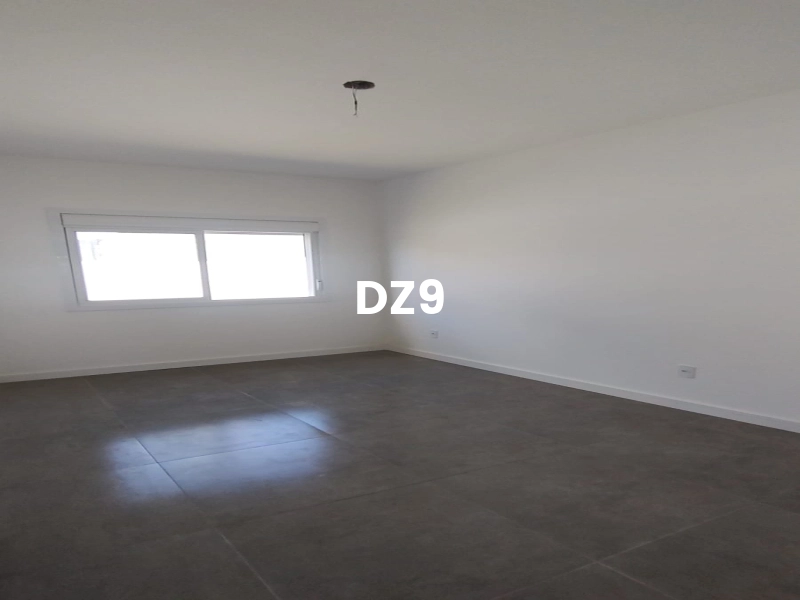 LINDÍSSIMA CASA GEMINADA NO BAIRRO GUARANI!: 4ª foto da galeria de imagens do imóvel