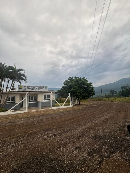Chácara com 2 Casas em Terra de Areia – Ótima Oportunidade com Negociação Flexível: 20ª foto da galeria de imagens do imóvel