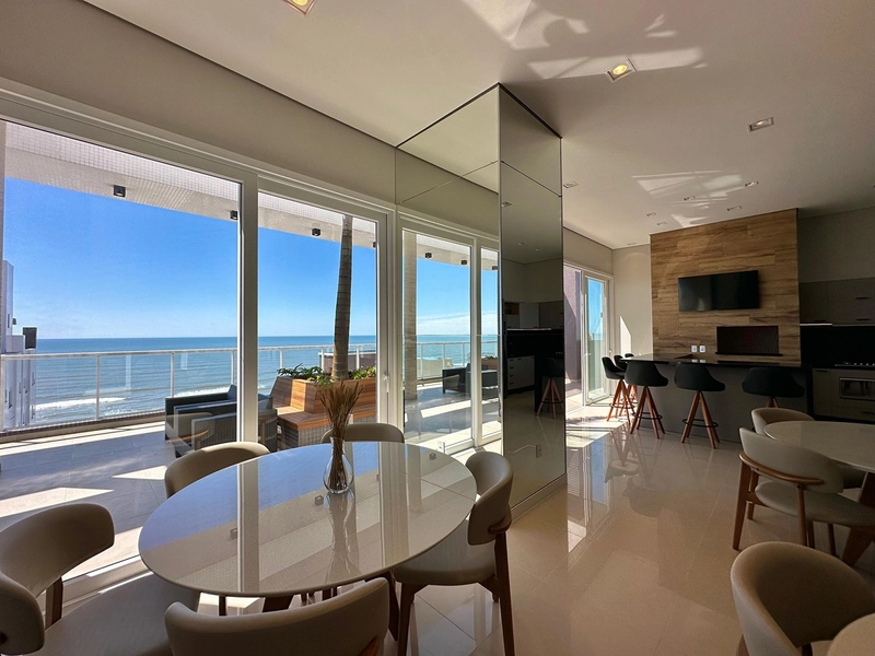 Apartamento mobiliado a uma quadra do mar com vista livre e infraestrutura completa em Capão da Canoa: 34ª foto da galeria de imagens do imóvel