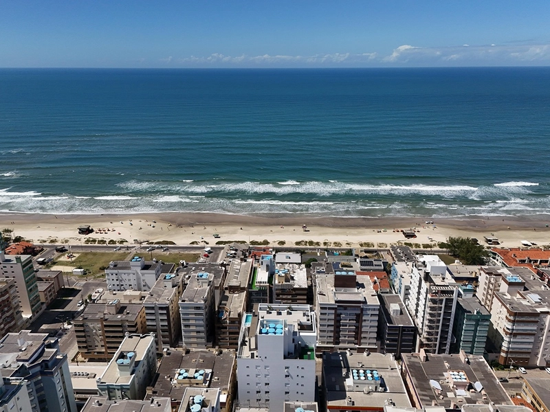 Apartamento mobiliado a uma quadra do mar com vista livre e infraestrutura completa em Capão da Canoa: 46ª foto da galeria de imagens do imóvel
