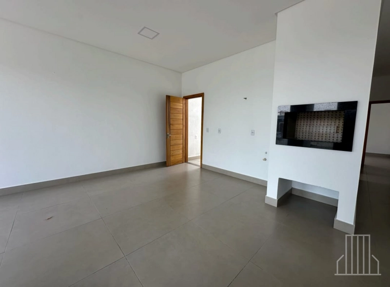 LINDA CASA À VENDA NO TRANQUILO BAIRRO GUARANI, EM CAPÃO DA CANOA!: 3ª foto da galeria de imagens do imóvel