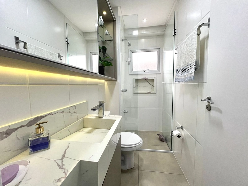 Apartamento Mobiliado com Terraço na Zona Nova – 2 Dormitórios: 19ª foto da galeria de imagens do imóvel