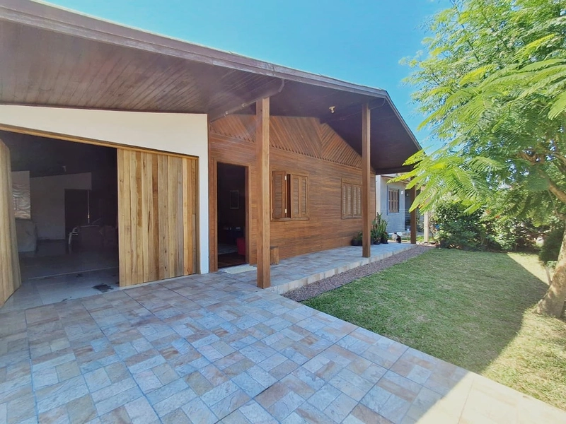 BELA CASA A VENDA EM CAPÃO NOVO!: 6ª foto da galeria de imagens do imóvel