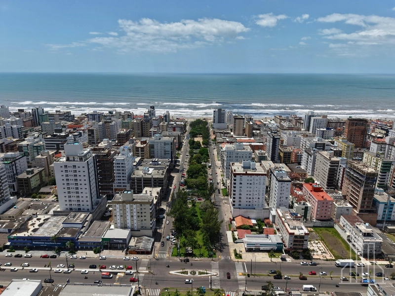 Apartamento Reformado com Sacada de Frente à Venda no Centro de Capão: 1ª foto da galeria de imagens do imóvel