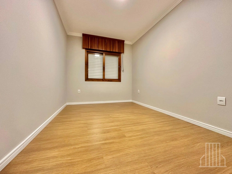 Apartamento Reformado com Sacada de Frente à Venda no Centro de Capão: 12ª foto da galeria de imagens do imóvel