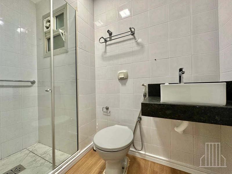 Apartamento Reformado com Sacada de Frente à Venda no Centro de Capão: 17ª foto da galeria de imagens do imóvel