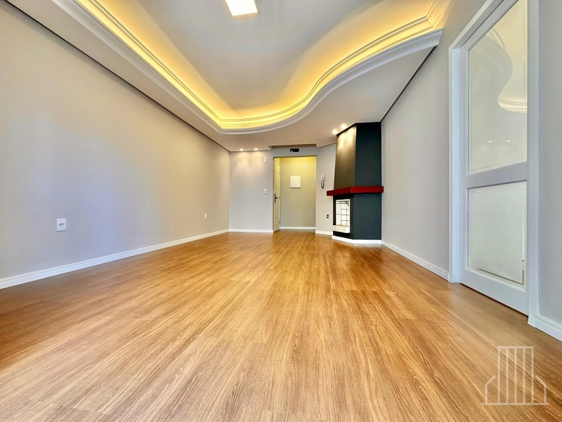 Apartamento Reformado com Sacada de Frente à Venda no Centro de Capão: 9ª foto da galeria de imagens do imóvel