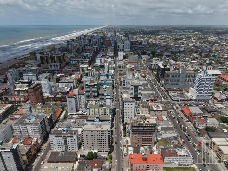 Apartamento Reformado com Sacada de Frente à Venda no Centro de Capão: 2ª foto da galeria de imagens do imóvel