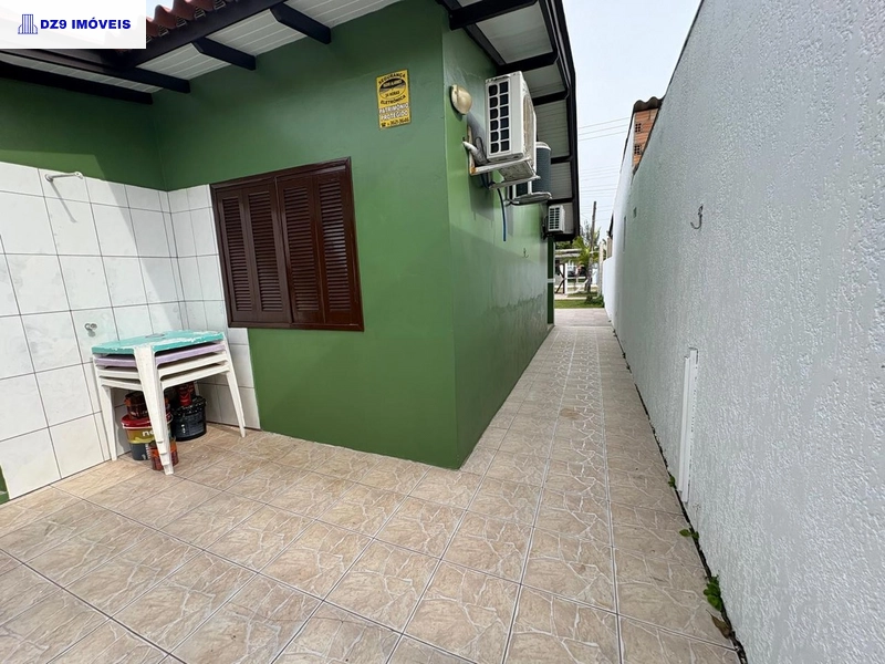 Casa com 3 Dormitórios e Piscina – Estuda parcelamento: 3ª foto da galeria de imagens do imóvel