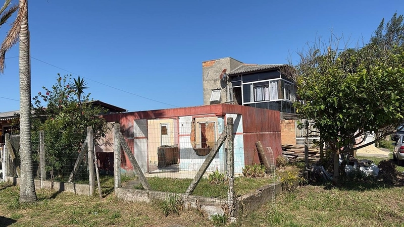 CASA A VENDA COM EXCELENTE TERRENO LOCALIZADA NO BAIRRO ARCO-ÍRIS: 2ª foto da galeria de imagens do imóvel