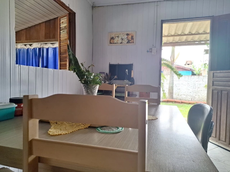 Casa mobiliada com 2 dormitórios no bairro Capão Novo : 5ª foto da galeria de imagens do imóvel