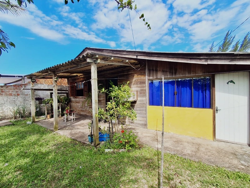 Casa mobiliada com 2 dormitórios no bairro Capão Novo : 4ª foto da galeria de imagens do imóvel