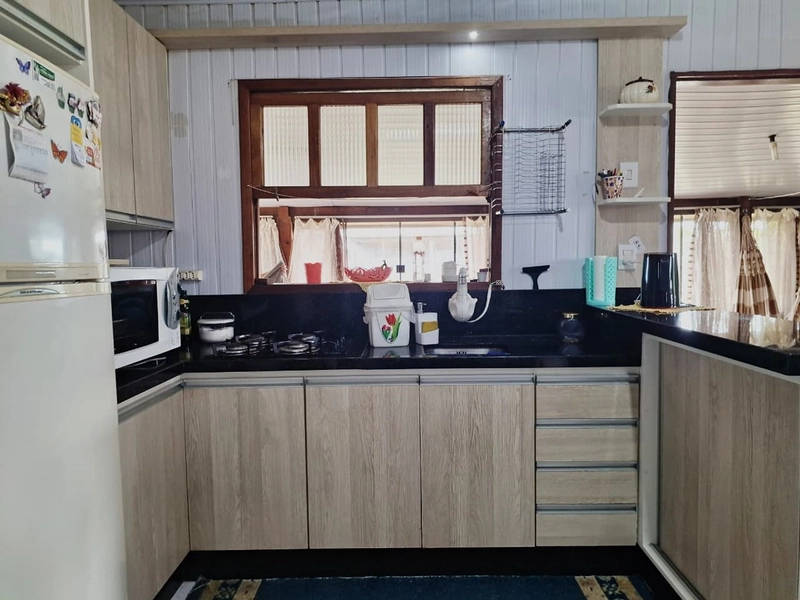 Casa mobiliada com 2 dormitórios no bairro Capão Novo : 9ª foto da galeria de imagens do imóvel