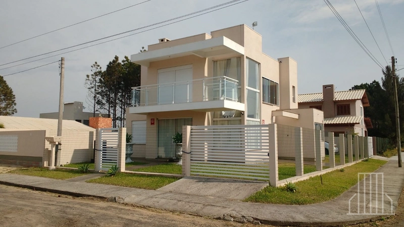 LINDO SOBRADO DE ESQUINA NO BAIRRO CAPÃO NOVO!: 2ª foto da galeria de imagens do imóvel