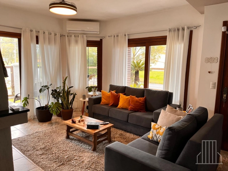 LINDA CASA PARA LOCAÇÃO TEMPORADA NO BAIRRO ARAÇÁ EM CAPÃO DA CANOA: 3ª foto da galeria de imagens do imóvel