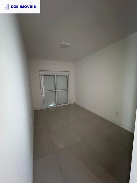 ENCANTADOR SOBRADO MOBILIADO COM PISCINA E CHURRASQUEIRA: 1ª foto da galeria de imagens do imóvel