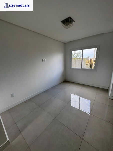 ENCANTADOR SOBRADO MOBILIADO COM PISCINA E CHURRASQUEIRA: 9ª foto da galeria de imagens do imóvel