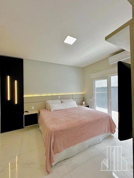 LINDA CASA EM BAIRRO TRANQUILO, A POUCOS PASSOS DO MAR!: 16ª foto da galeria de imagens do imóvel