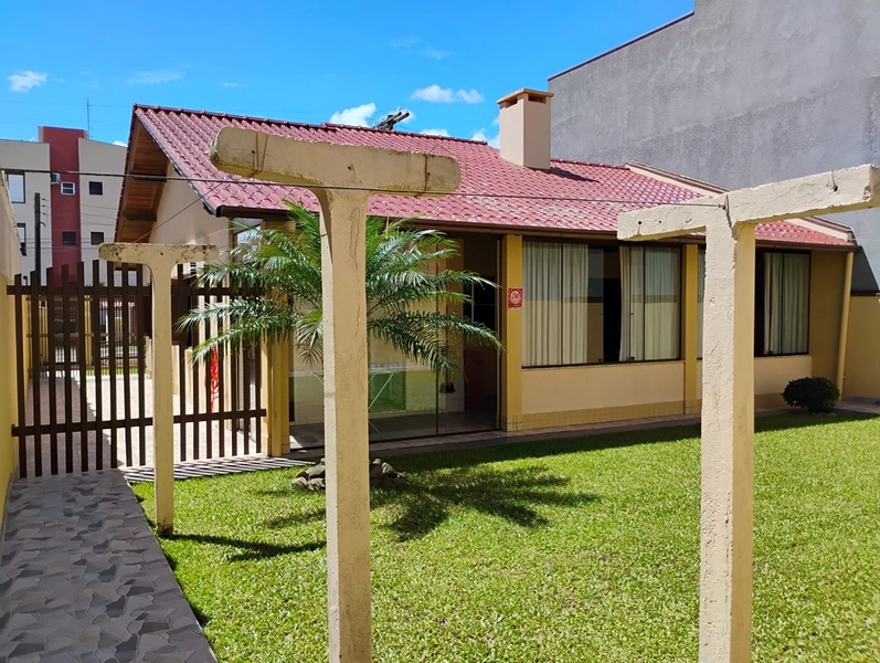 EXCELENTE IMÓVEL A VENDA EM CAPÃO NOVO!: 2ª foto da galeria de imagens do imóvel