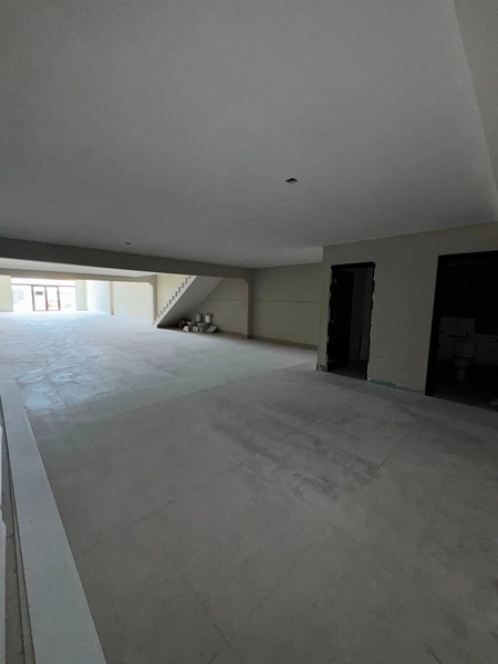 Amplo Espaço Comercial com Mezanino e Pé-Direito Duplo: 5ª foto da galeria de imagens do imóvel