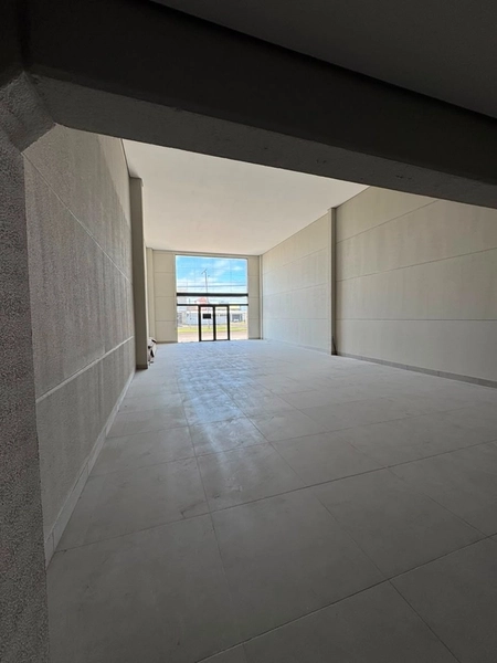 Amplo Espaço Comercial com Mezanino e Pé-Direito Duplo: 3ª foto da galeria de imagens do imóvel