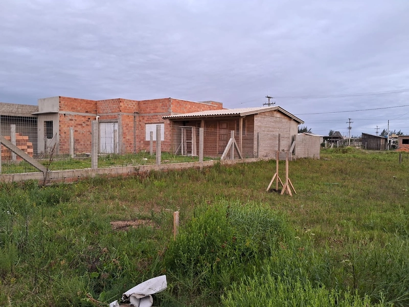 **Terreno à Venda no Posto 5 em Capão Novo – Estuda Proposta: 1ª foto da galeria de imagens do imóvel