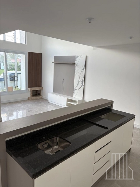 BELÍSSIMA CASA GEMINADA NO BAIRRO JARDIM BEIRA MAR Á VENDA!: 7ª foto da galeria de imagens do imóvel