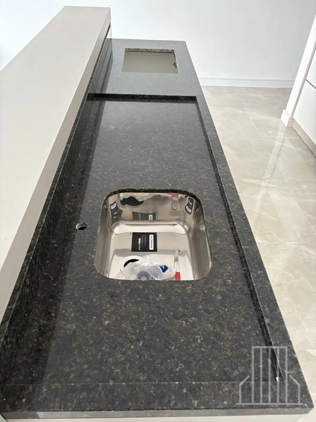 BELÍSSIMA CASA GEMINADA NO BAIRRO JARDIM BEIRA MAR Á VENDA!: 8ª foto da galeria de imagens do imóvel