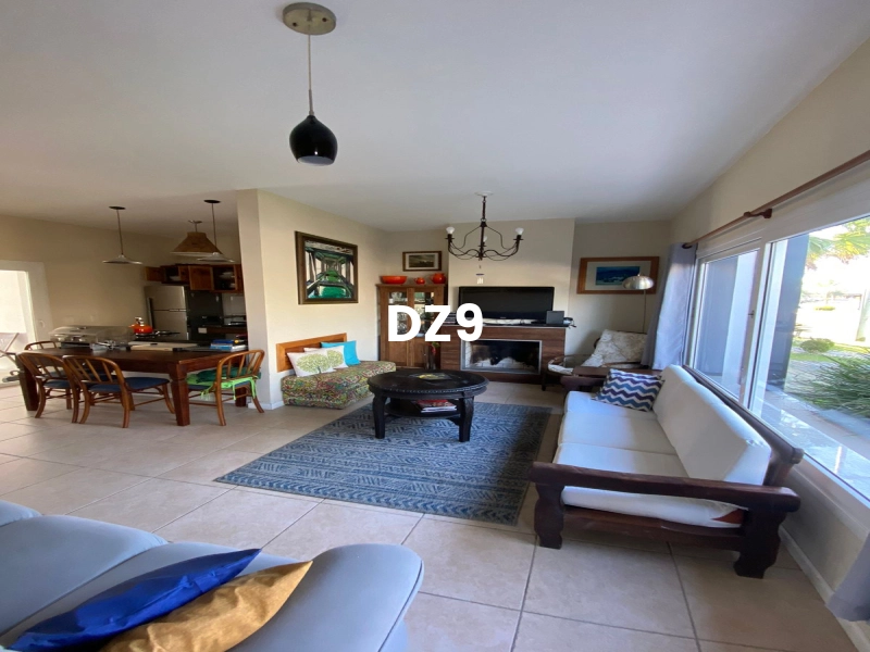 CASA COM 3 SUITES EM CONDOMINIO!: 2ª foto da galeria de imagens do imóvel