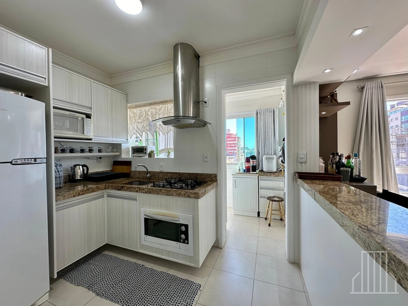 ACONCHEGANTE REFÚGIO A PASSOS DO MAR!: 11ª foto da galeria de imagens do imóvel