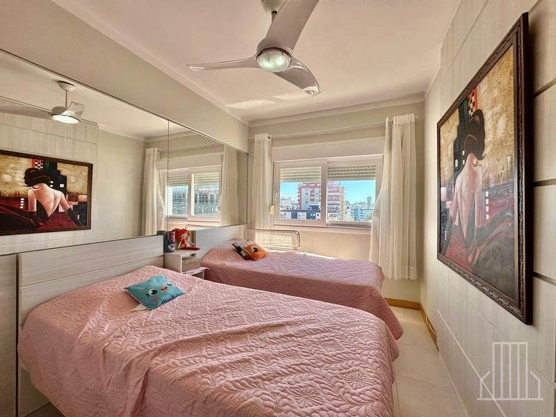 ACONCHEGANTE REFÚGIO A PASSOS DO MAR!: 20ª foto da galeria de imagens do imóvel