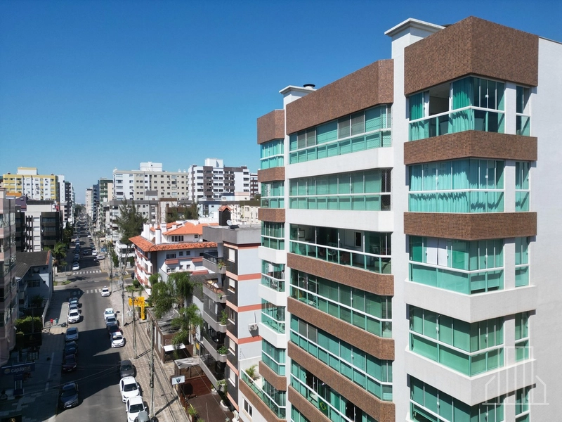 ACONCHEGANTE REFÚGIO A PASSOS DO MAR!: 25ª foto da galeria de imagens do imóvel
