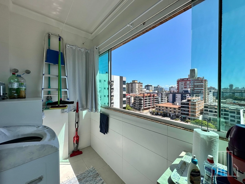 ACONCHEGANTE REFÚGIO A PASSOS DO MAR!: 13ª foto da galeria de imagens do imóvel