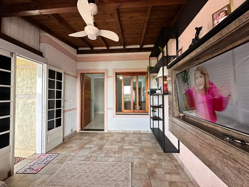 Venda de Casa com 2 Quartos, Hidromassagem e Opção para Garagem: 5ª foto da galeria de imagens do imóvel