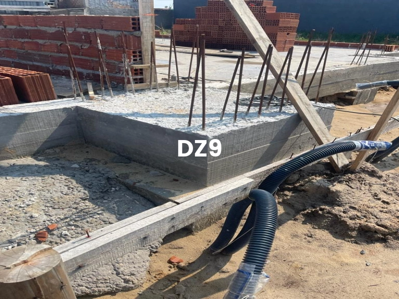 CASA COM 2 DORM EM OBRA: 4ª foto da galeria de imagens do imóvel