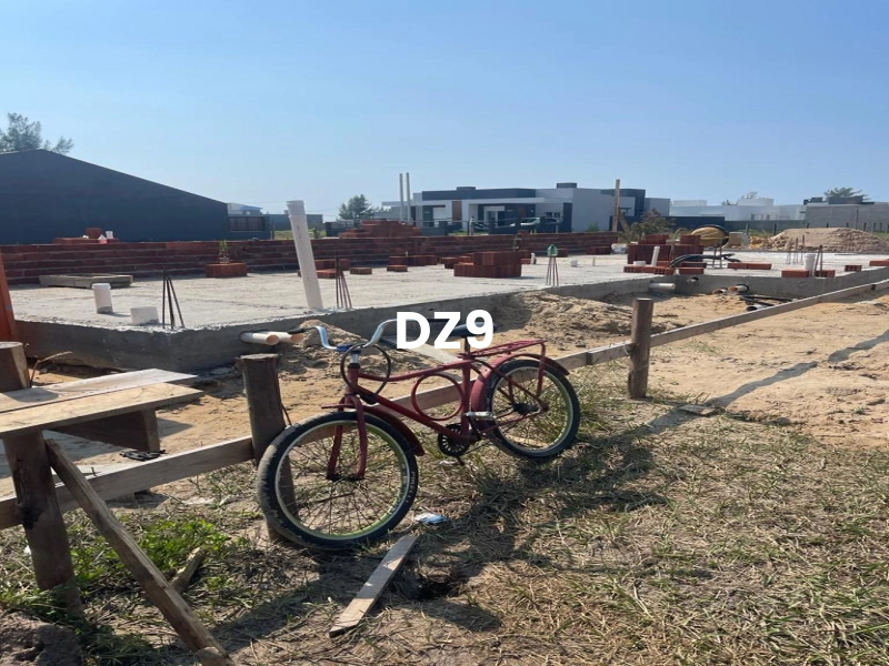 CASA COM 2 DORM EM OBRA: 6ª foto da galeria de imagens do imóvel