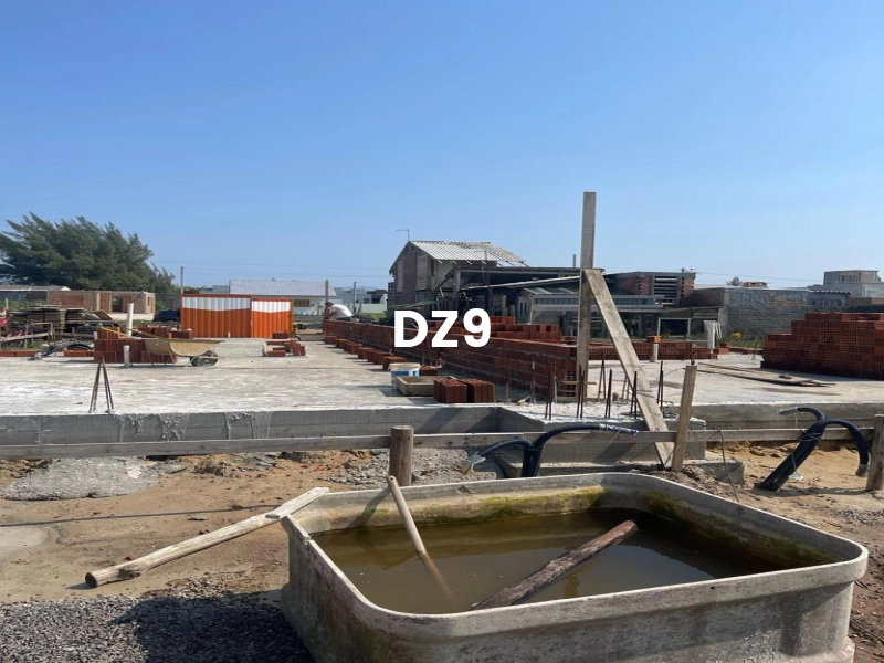 CASA COM 2 DORM EM OBRA: 7ª foto da galeria de imagens do imóvel