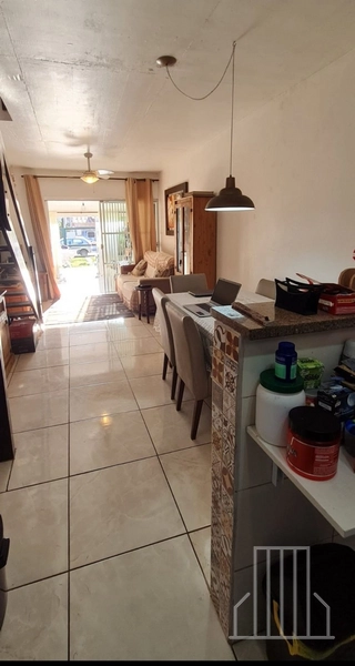 Sobrado à Venda em Capão Novo – Conforto e Localização Privilegiada!: 4ª foto da galeria de imagens do imóvel