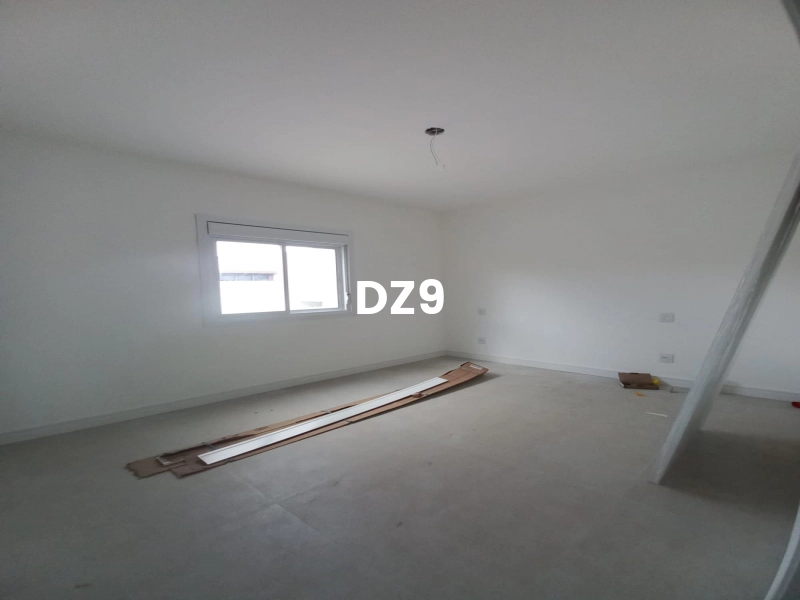 OPORTUNIDADE ÚNICA, CASA GEMINADA BEM LOCALIZADA!: 8ª foto da galeria de imagens do imóvel